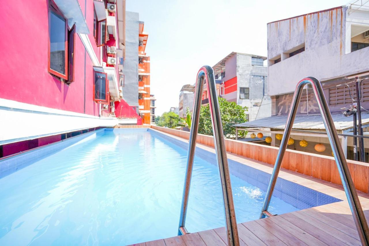 Hotel Collection O 1112 Comfitel Siwalankerto Aa4 Surabaya Esterno foto