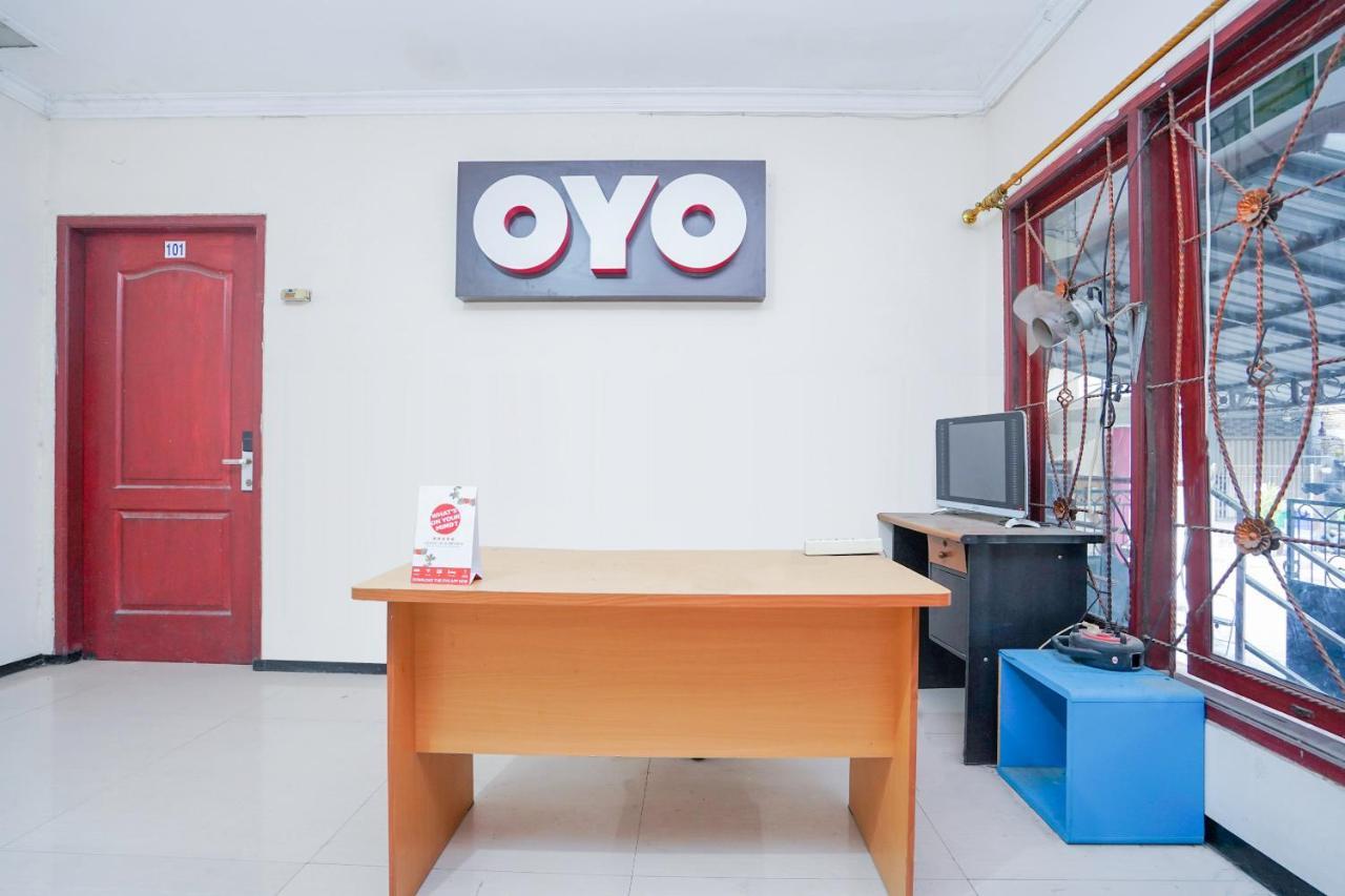 Hotel Collection O 1112 Comfitel Siwalankerto Aa4 Surabaya Esterno foto