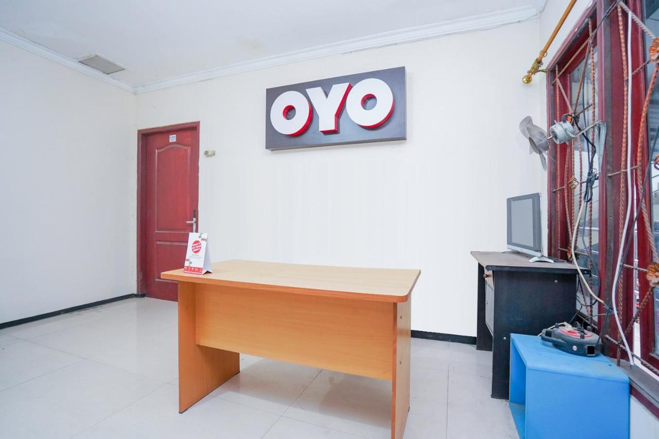 Hotel Collection O 1112 Comfitel Siwalankerto Aa4 Surabaya Esterno foto