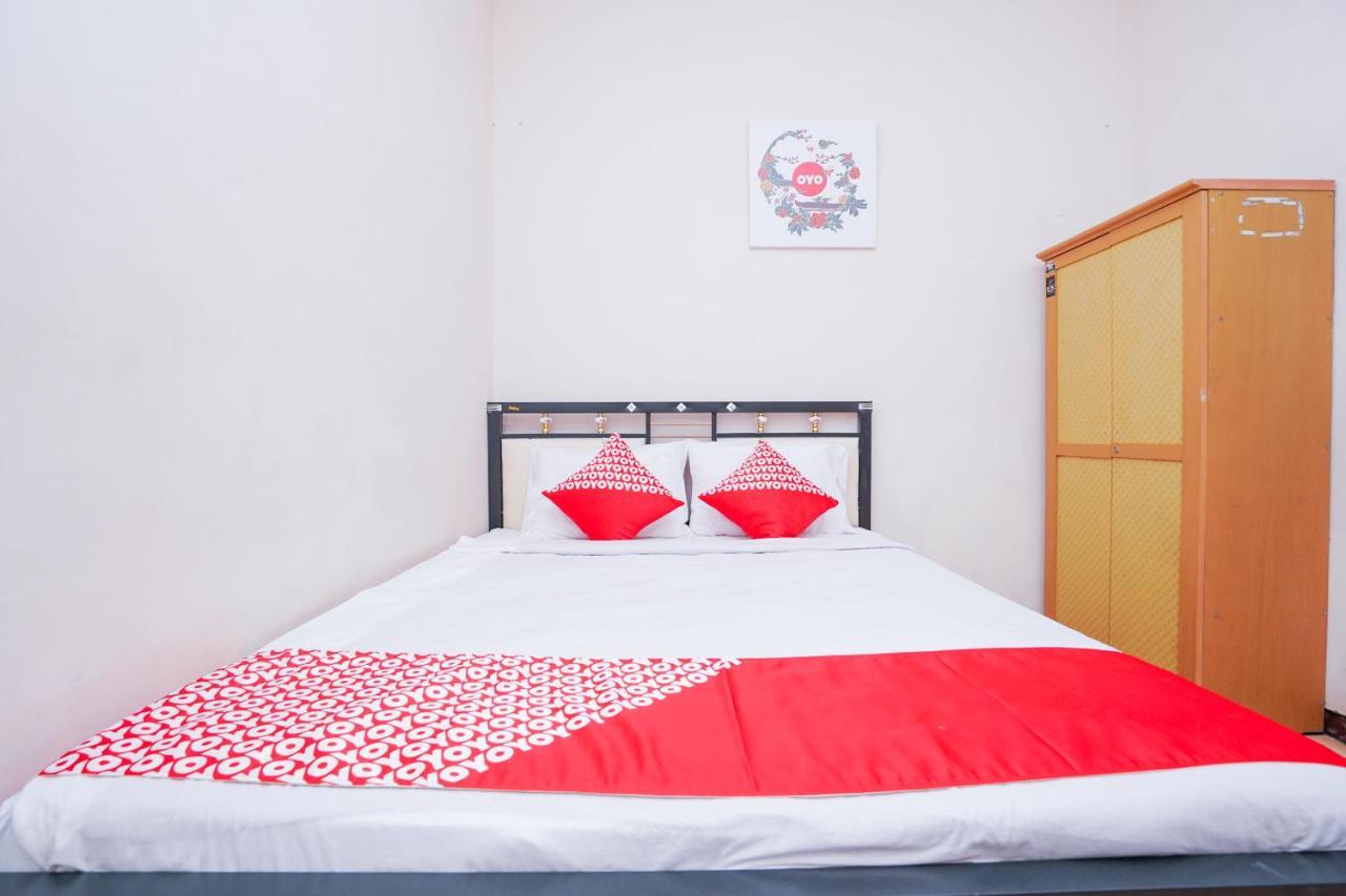 Hotel Collection O 1112 Comfitel Siwalankerto Aa4 Surabaya Esterno foto