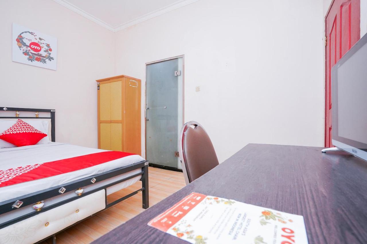 Hotel Collection O 1112 Comfitel Siwalankerto Aa4 Surabaya Esterno foto