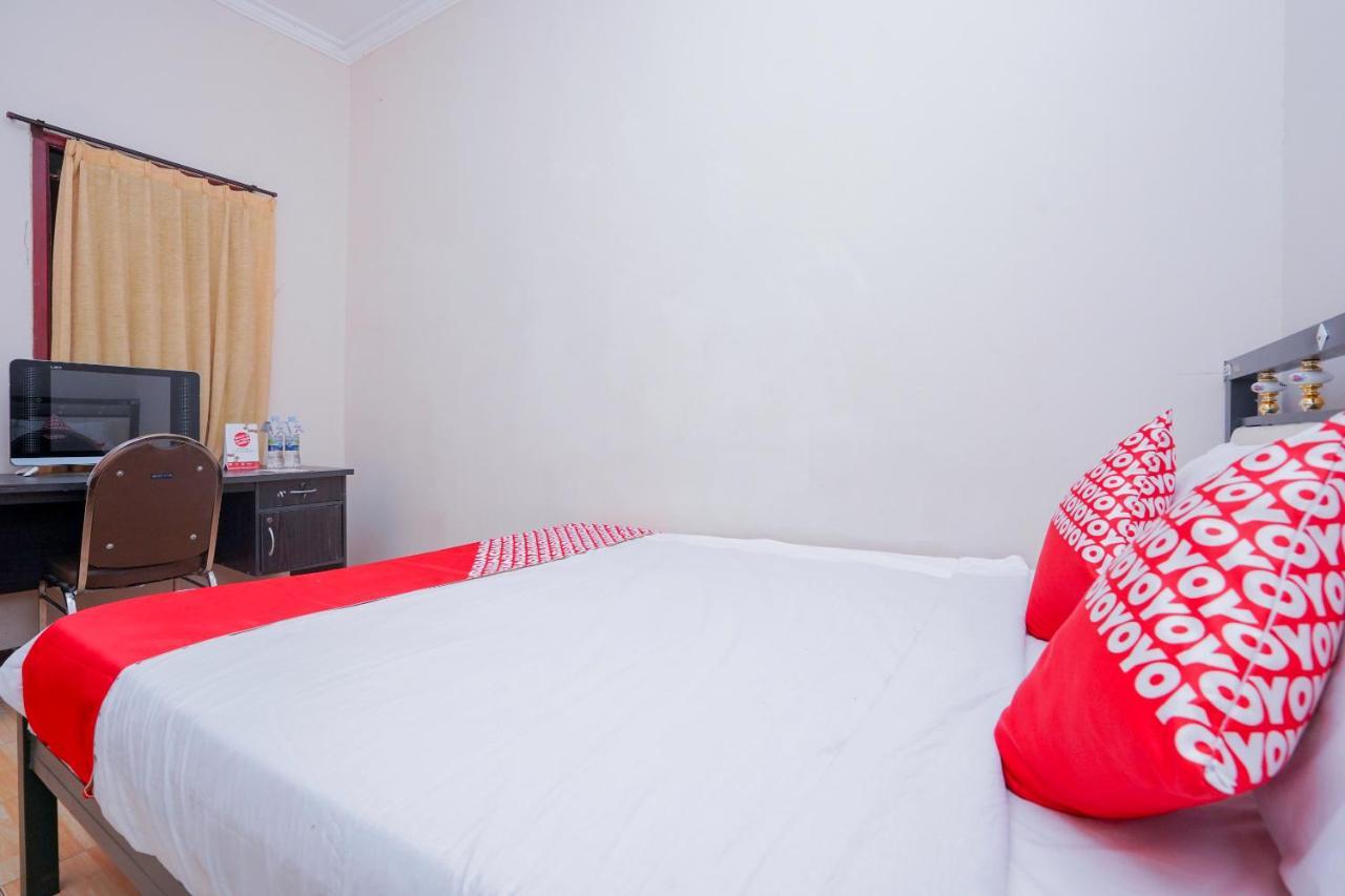 Hotel Collection O 1112 Comfitel Siwalankerto Aa4 Surabaya Esterno foto