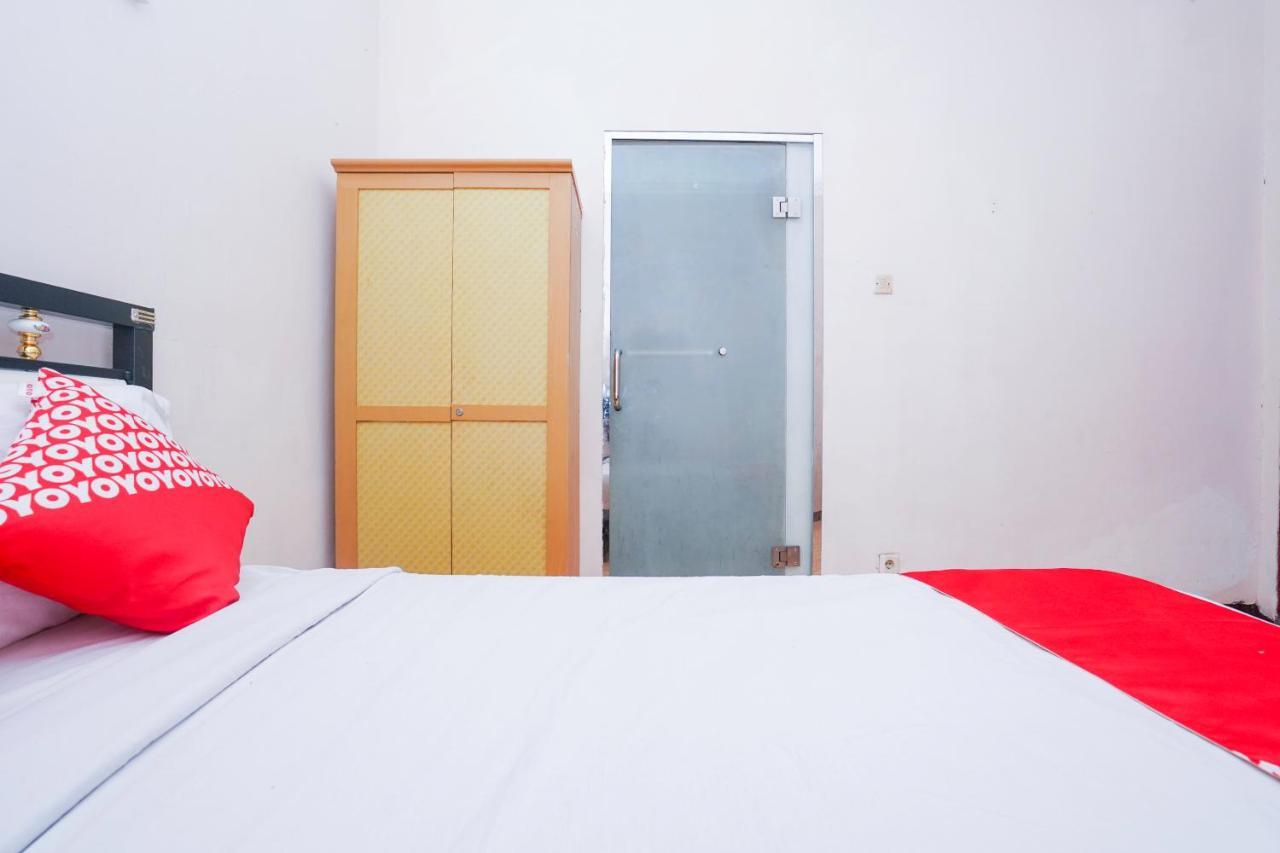 Hotel Collection O 1112 Comfitel Siwalankerto Aa4 Surabaya Esterno foto