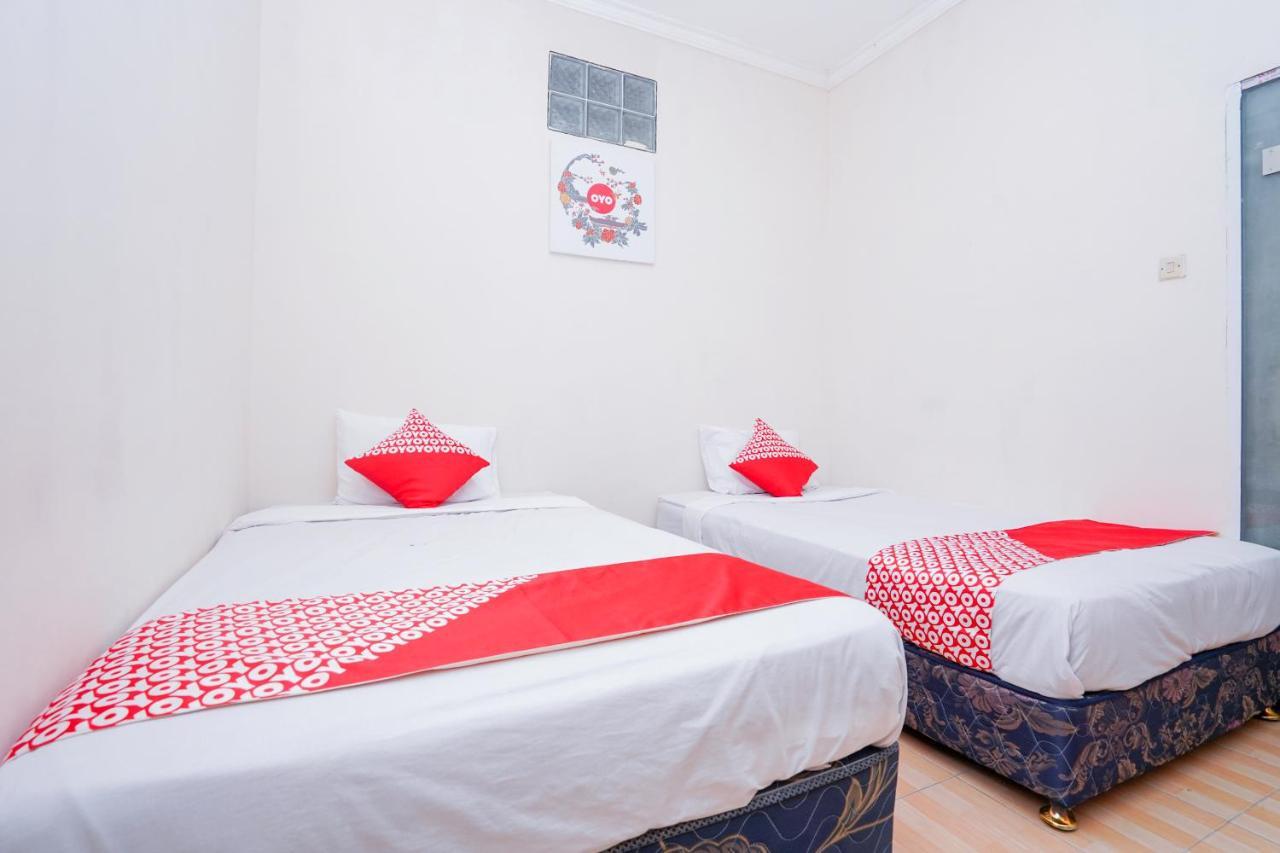 Hotel Collection O 1112 Comfitel Siwalankerto Aa4 Surabaya Esterno foto