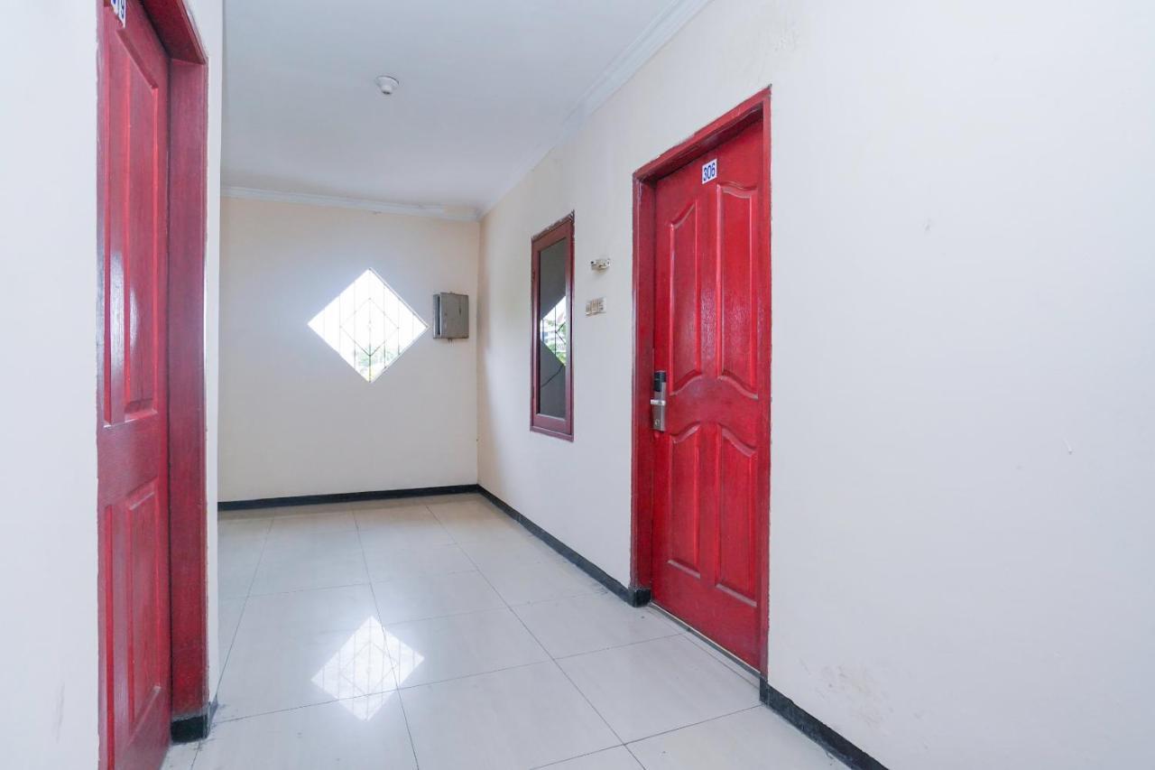 Hotel Collection O 1112 Comfitel Siwalankerto Aa4 Surabaya Esterno foto