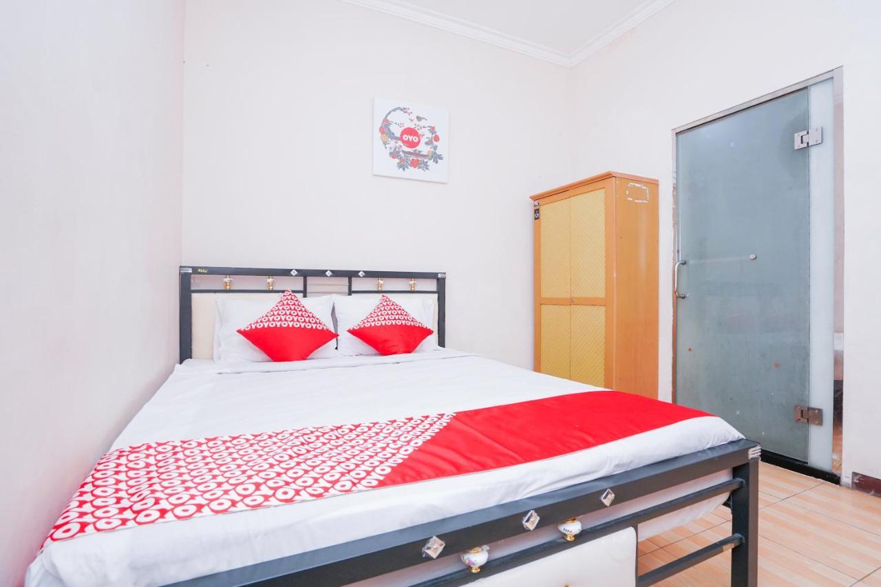 Hotel Collection O 1112 Comfitel Siwalankerto Aa4 Surabaya Esterno foto
