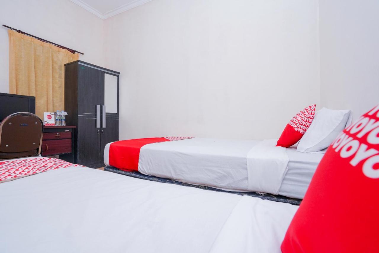 Hotel Collection O 1112 Comfitel Siwalankerto Aa4 Surabaya Esterno foto